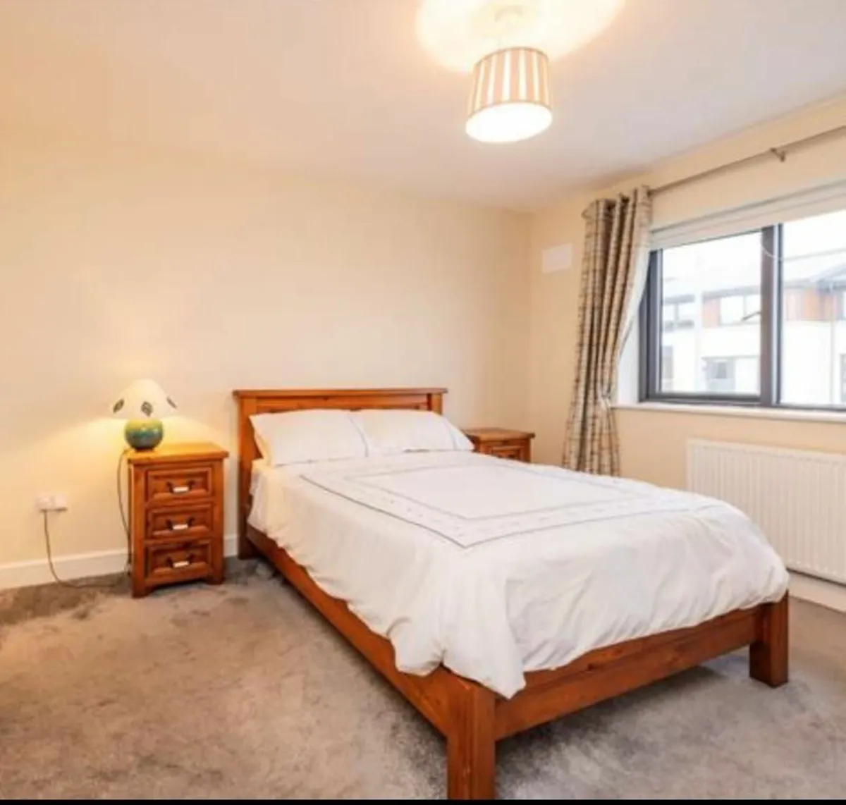 Solid oak double bedframe - Image 1