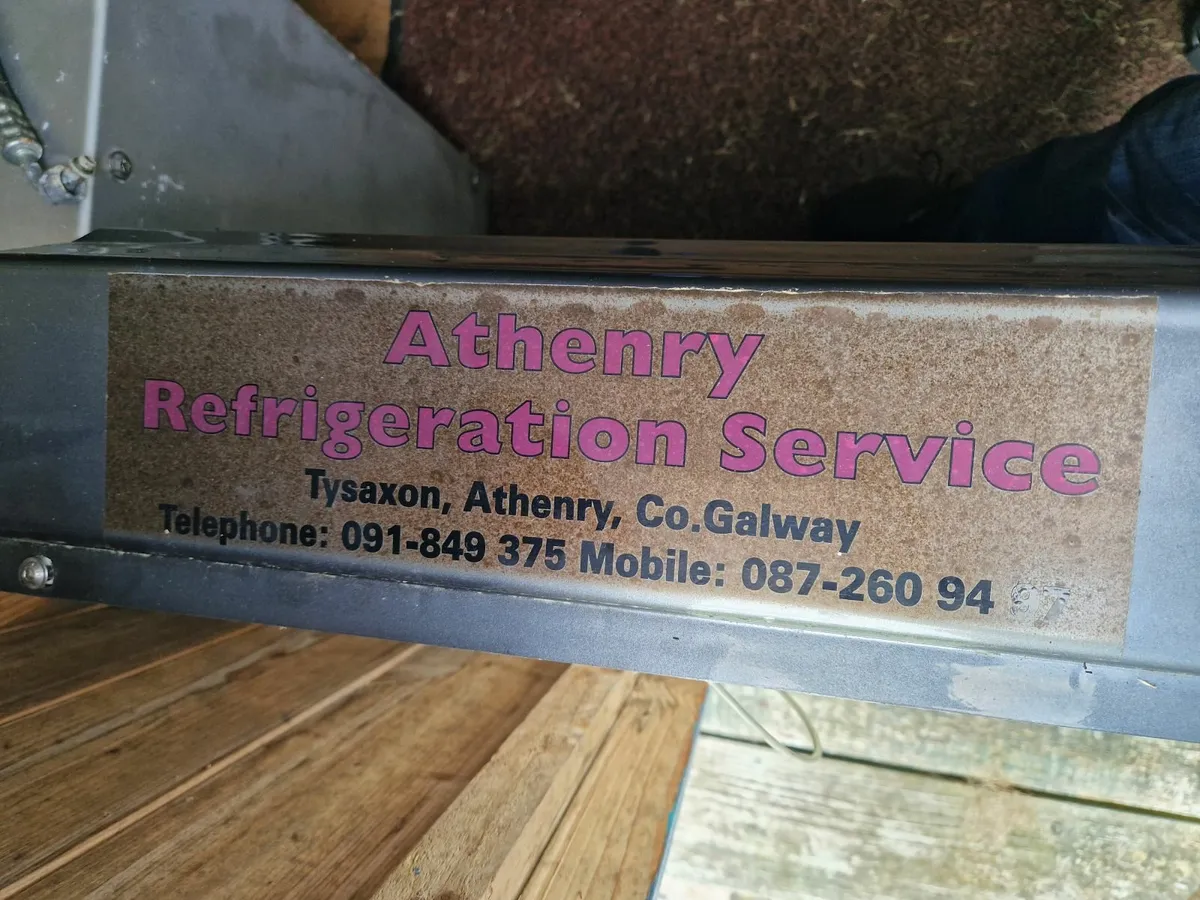 Fridge unit for a van etc - Image 2