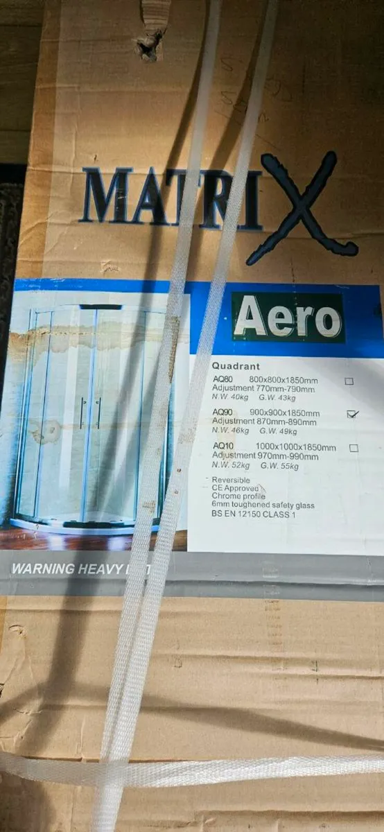 Shower Enclosure - Matrix Quadrant AQ90