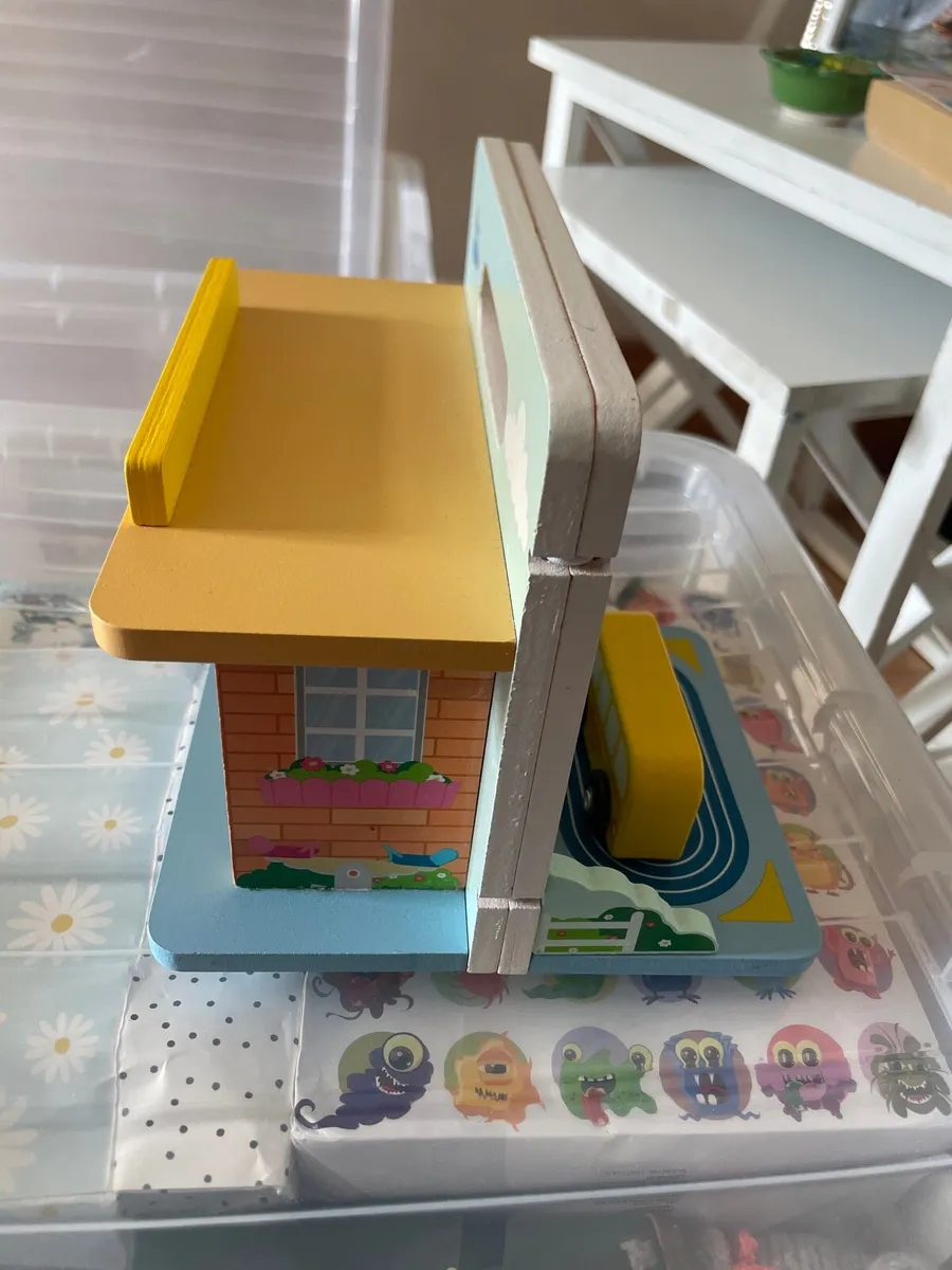 Wooden School - Image 2