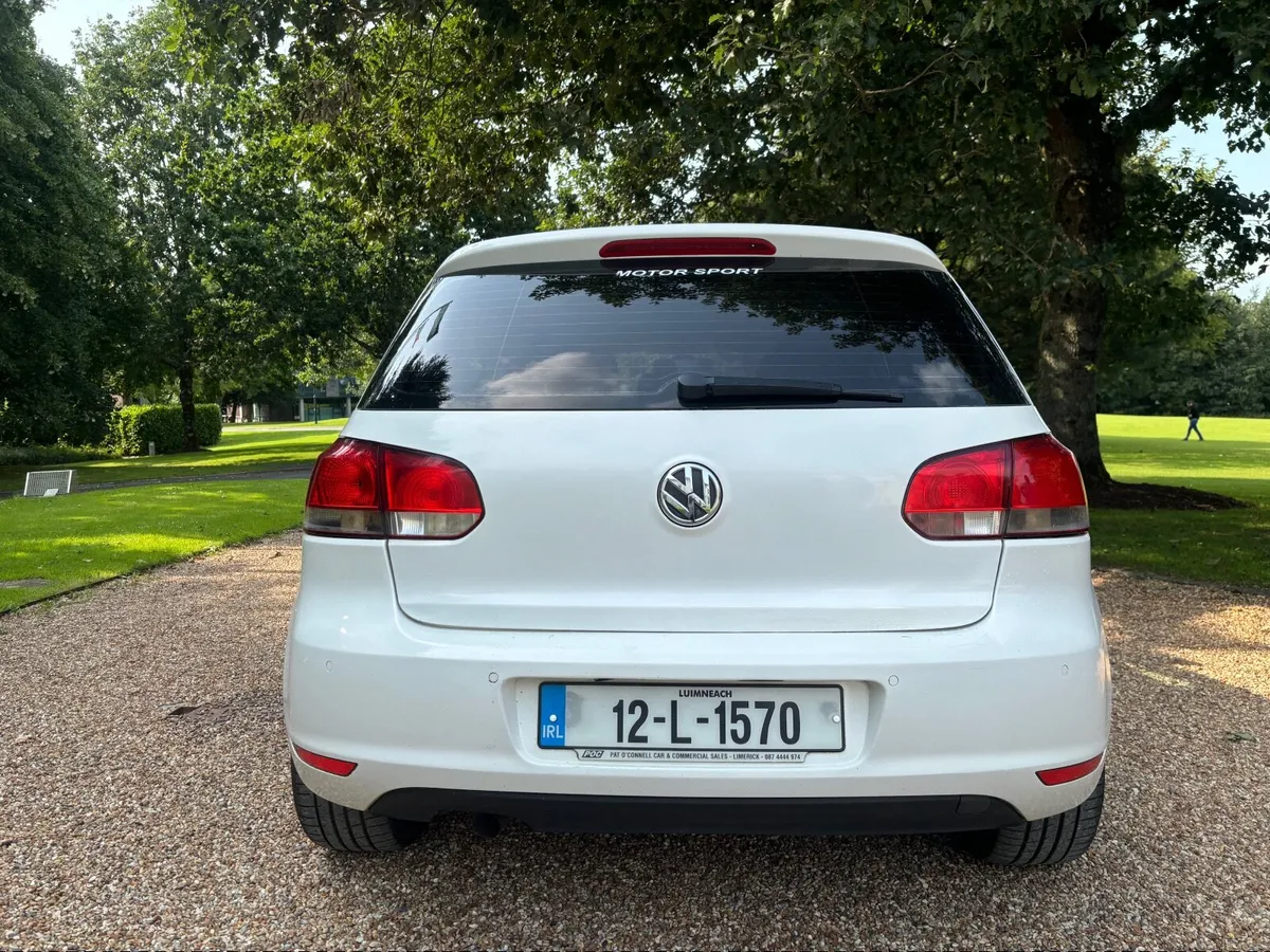 2012 Volkswagen Golf 1.6 TDI 105 high line model - Image 2