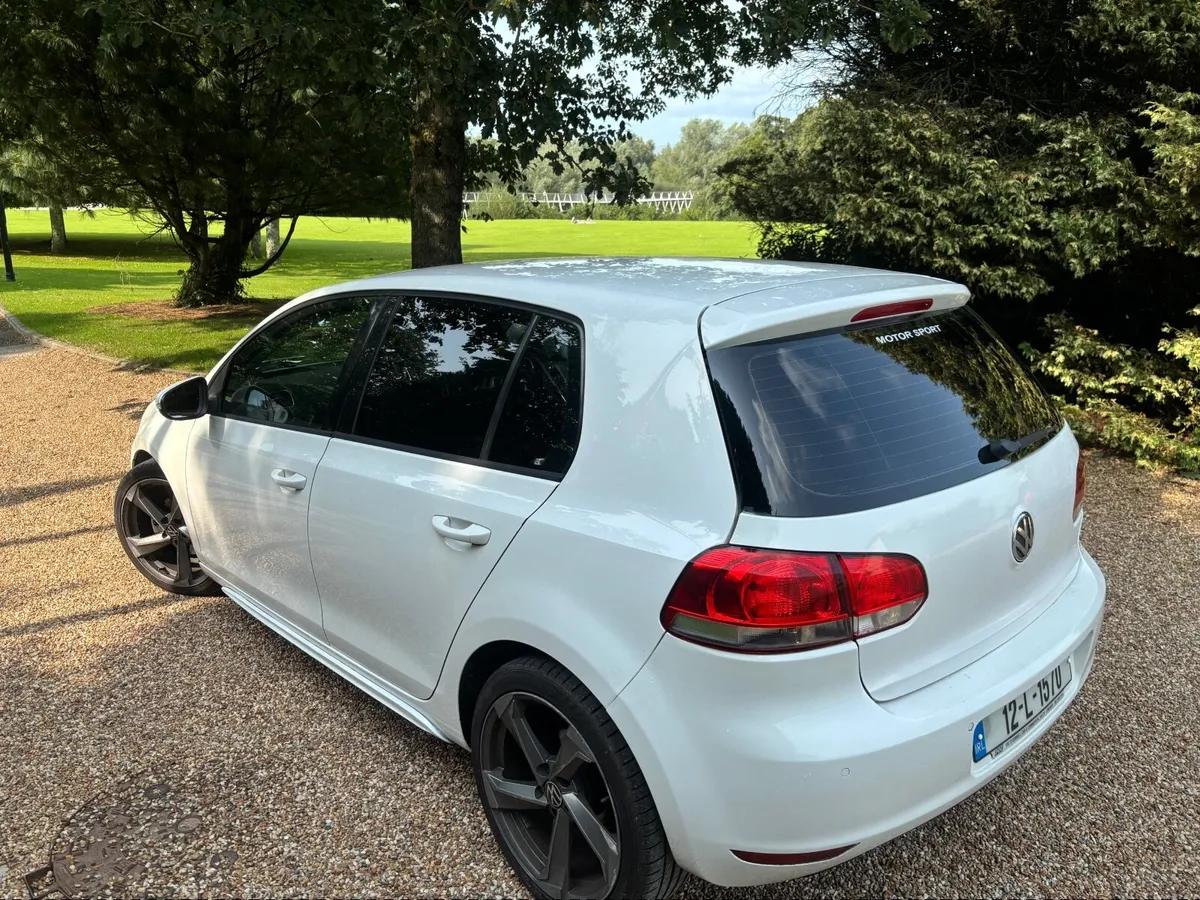 2012 Volkswagen Golf 1.6 TDI 105 high line model - Image 3