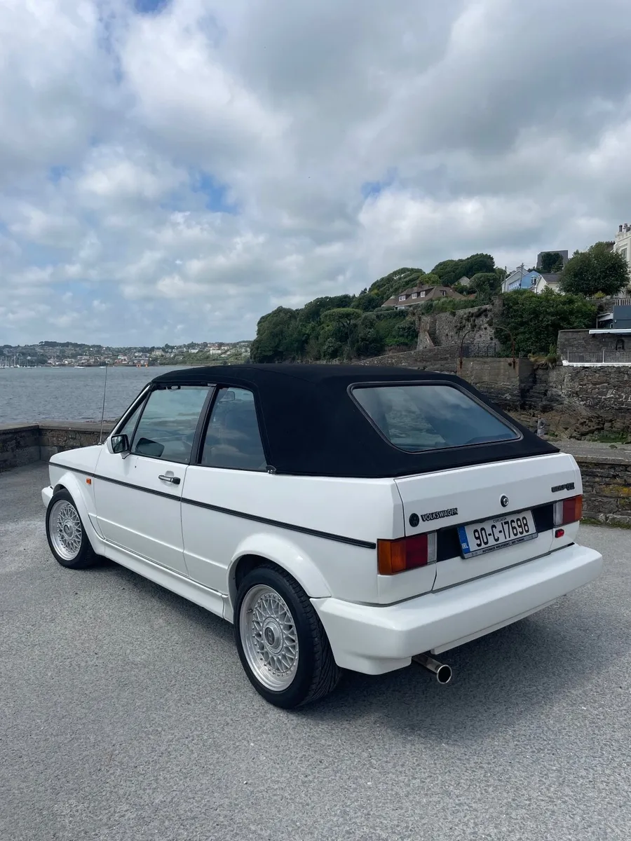 Volkswagen Golf 1990 - Image 1