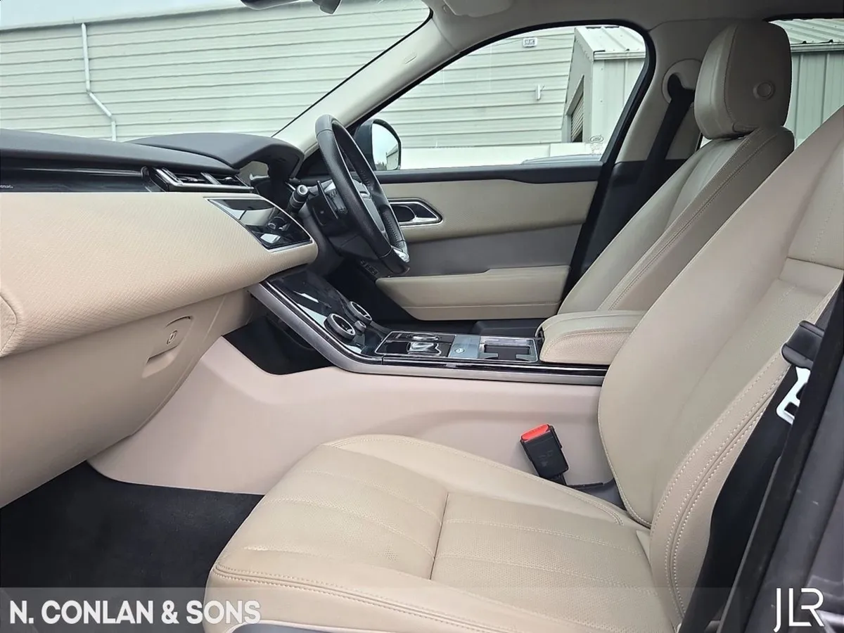 Land Rover Range Rover Velar D180 Auto  main Land - Image 3