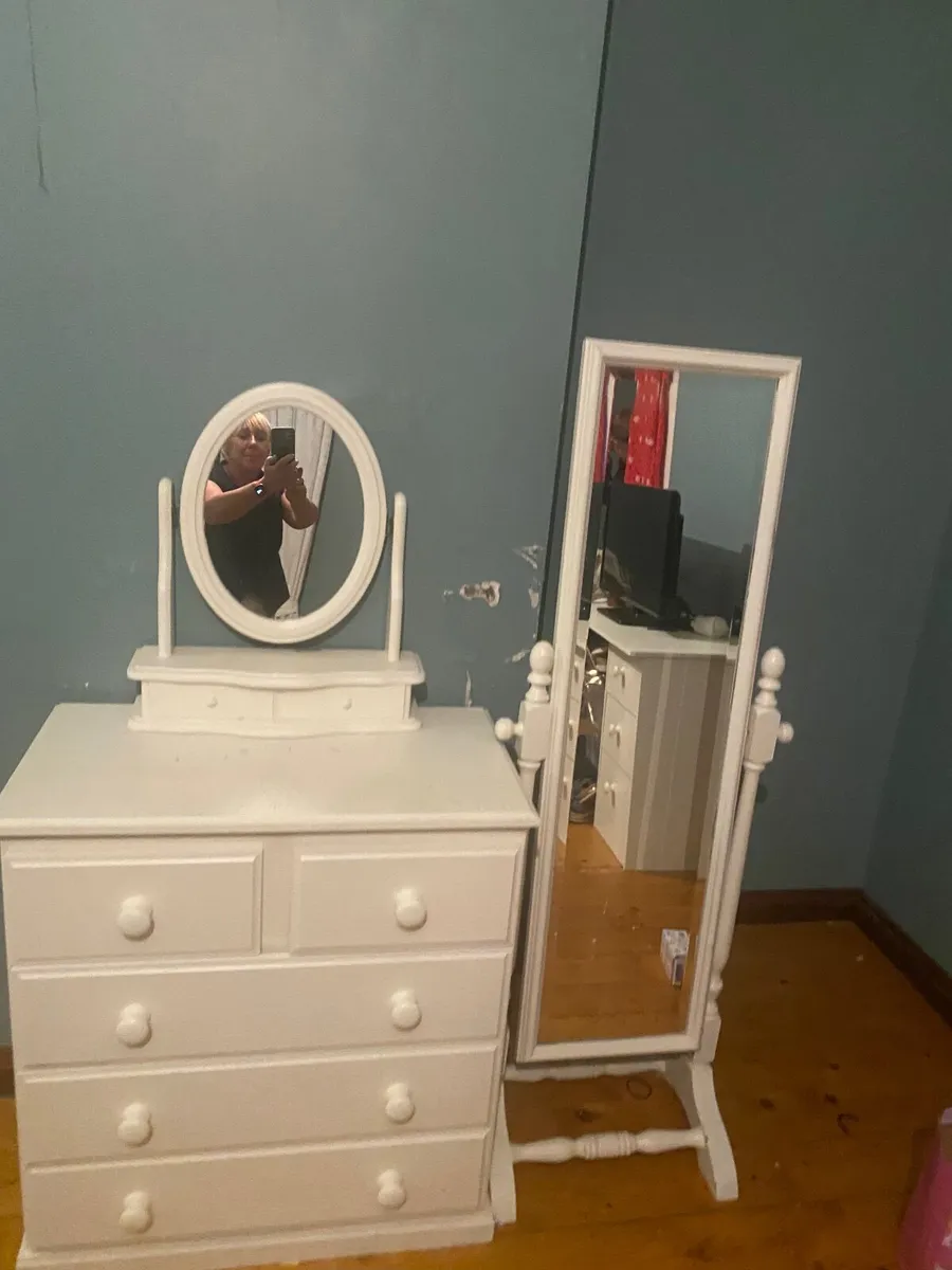 Cream painted Dressing table and mirror - Image 3