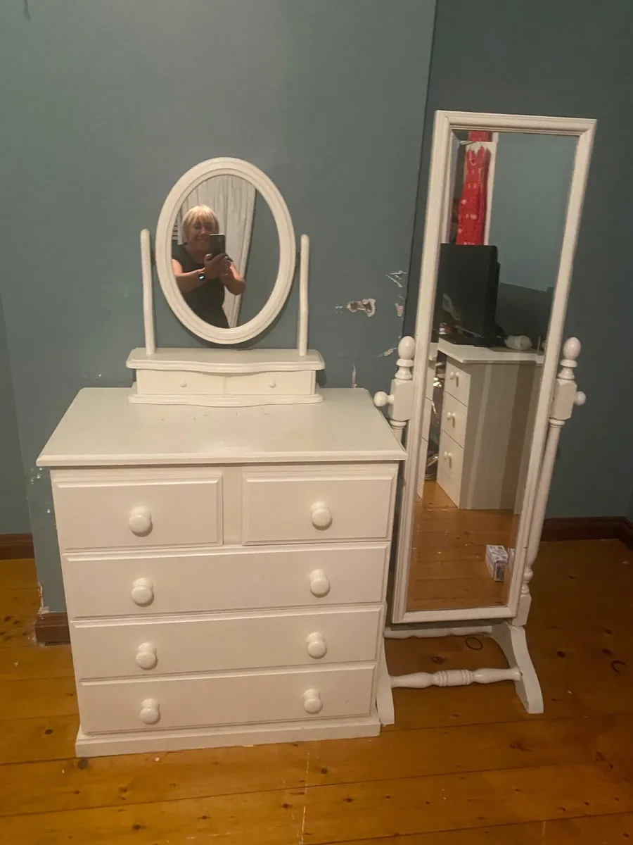 Cream painted Dressing table and mirror - Image 4