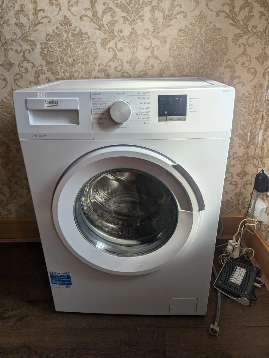 Washing machine - Image 1