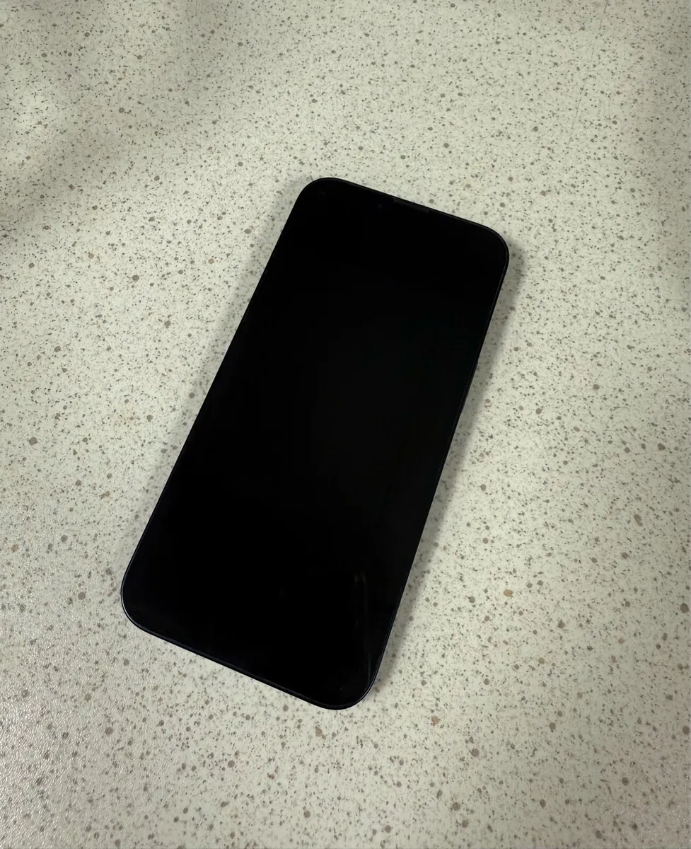 iPhone 14 - Image 1