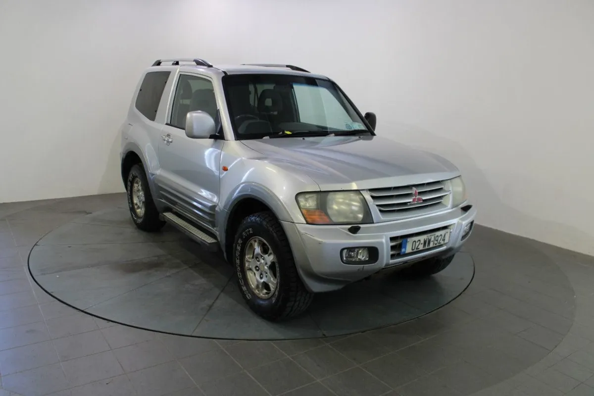 Mitsubishi Pajero Mitsubishi Pajero GLS 3DR - Image 1