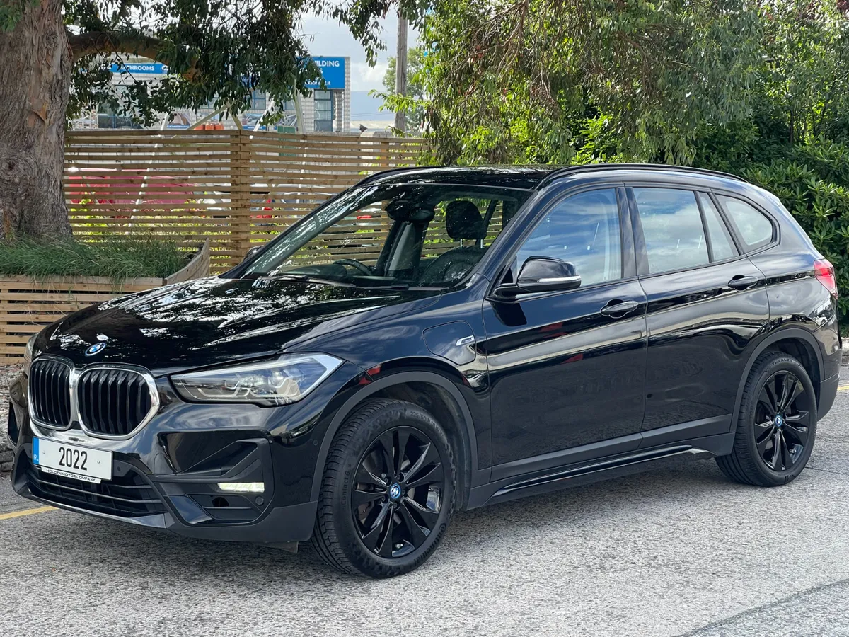 2022 BMW X1..FULL SERVICE HISTORY...2 KEYS... - Image 3