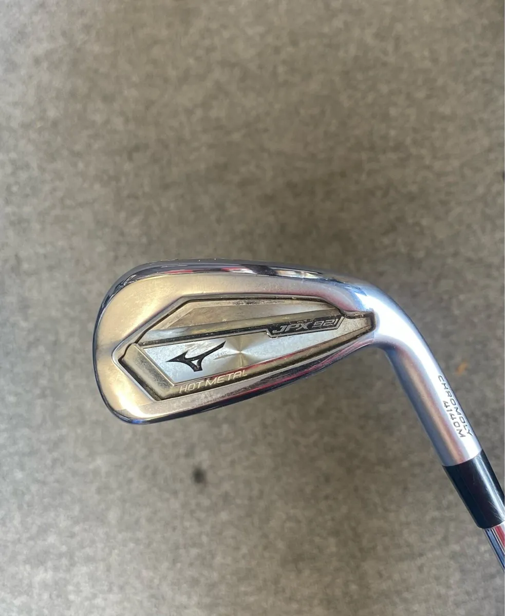 Mizuno JPX 921 Hot metal irons - Image 1