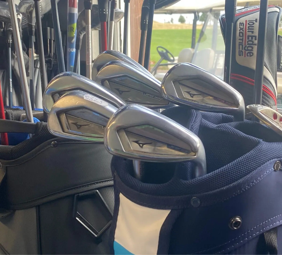 Mizuno JPX 921 Hot metal irons - Image 2