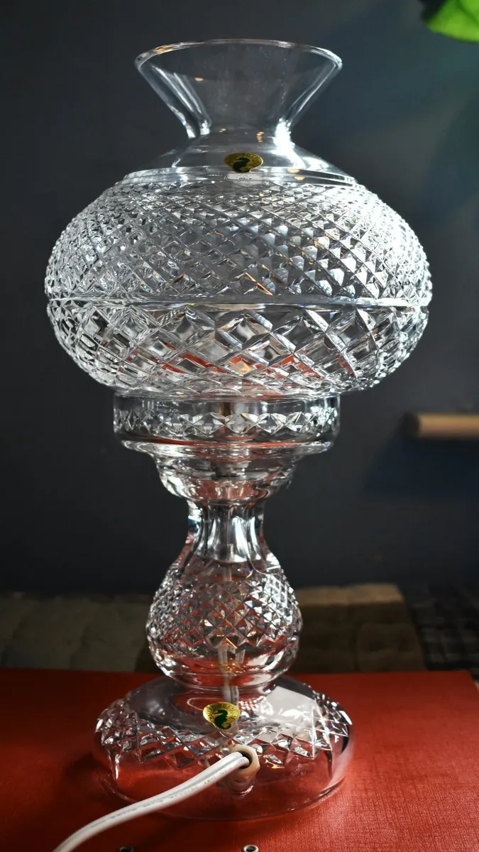 Waterford Crystal Inishmaan Hurricane Lamp (L2) - Image 1