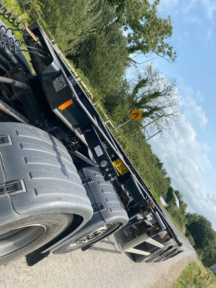 Dennison skeletal trailer - Image 3