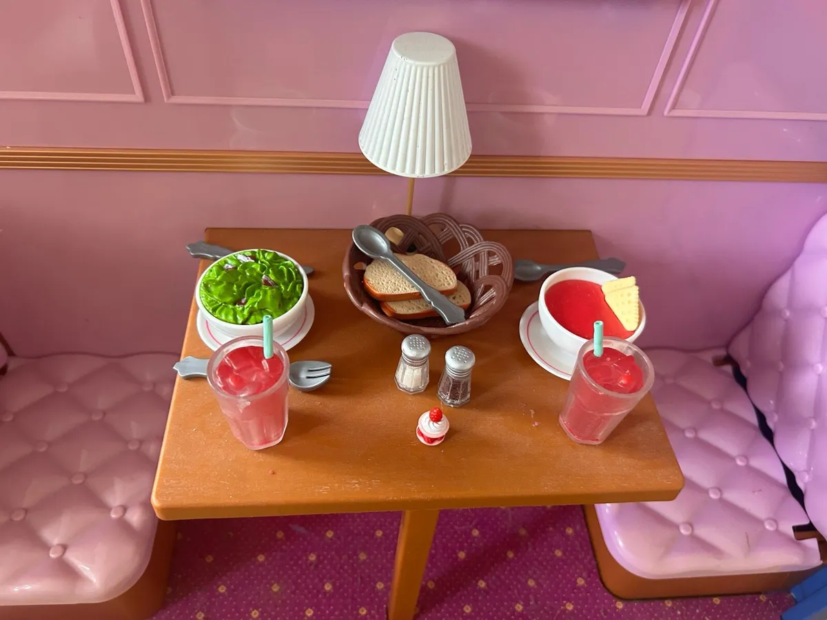 Our Generation Train Cabin inc doll & accessories - Image 4