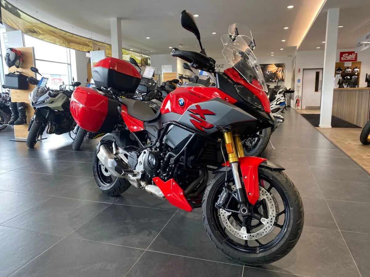 2020 BMW F900XR TE - Factory Lowered with Luggage! - Image 3