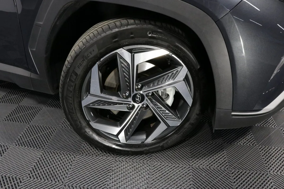 Hyundai Tucson Plug IN Hybrid Executive 1.6l Petr - Image 3