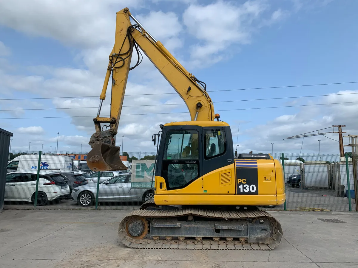 2006 KOMATSU PC130 EXCAVATOR FOR AUCTION - NAAS - Image 2