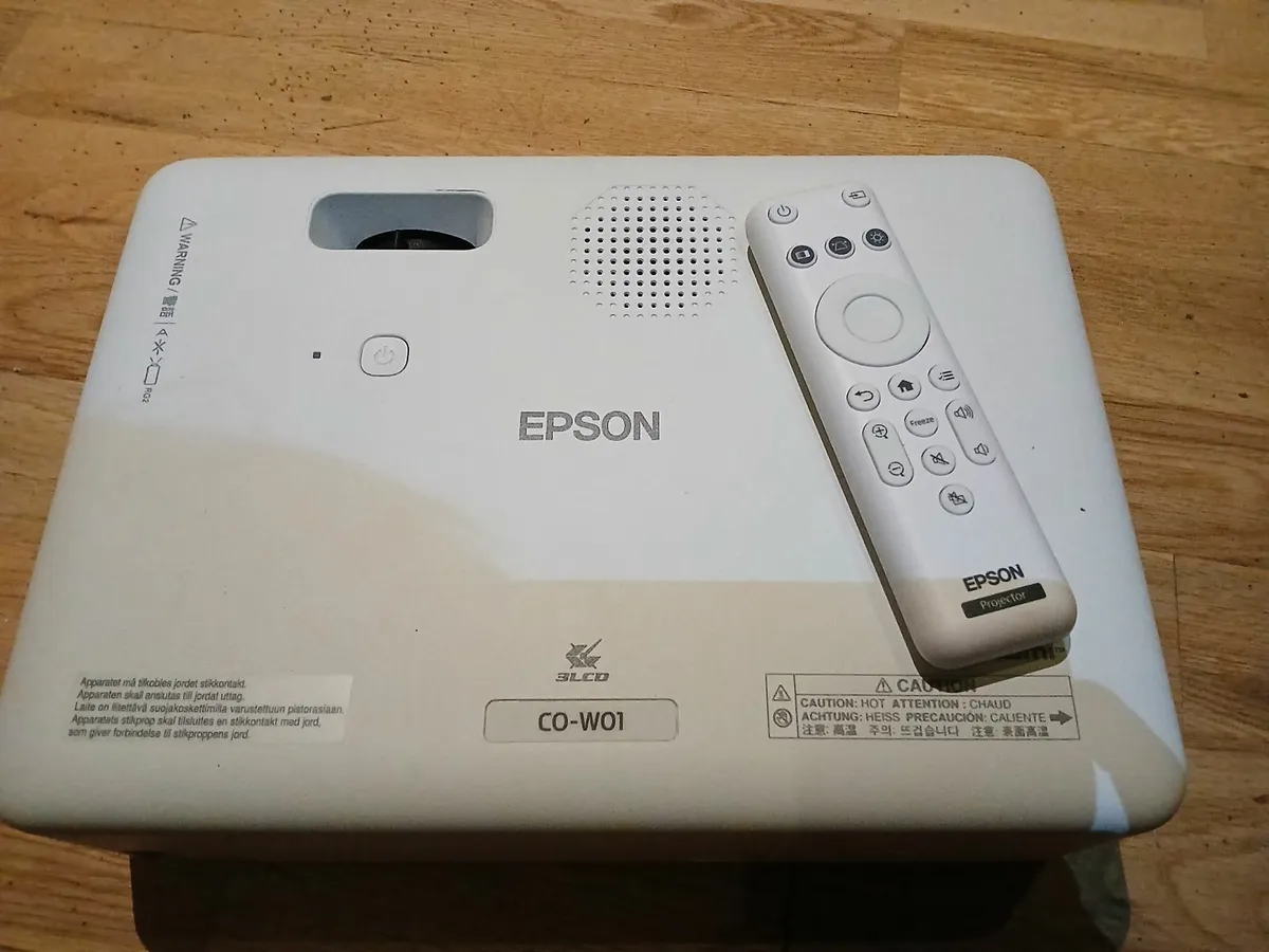 Epson CO-W01 Data Projector 3000 ANSI lumens 3LCD