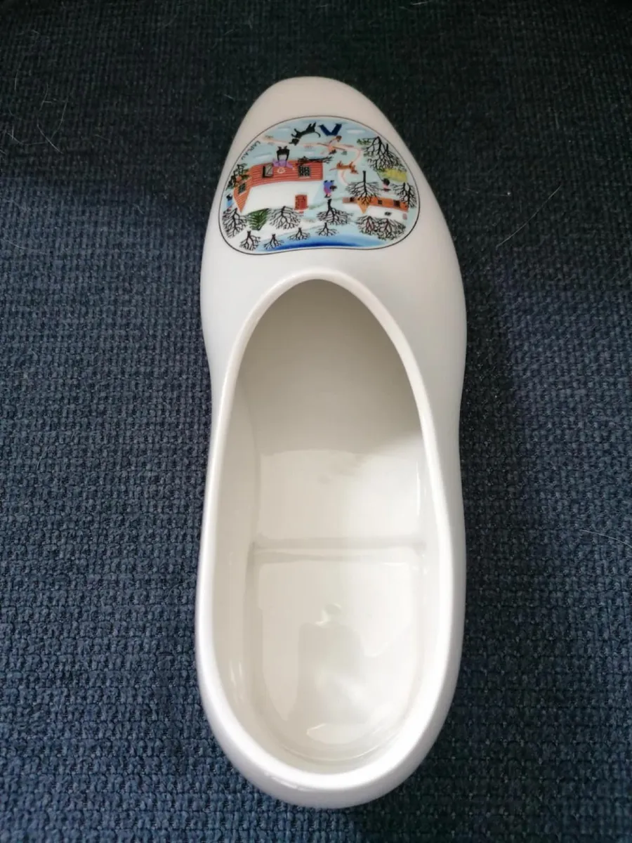 Vintage Villeroy Boch Naif Christmas Shoe - Image 3