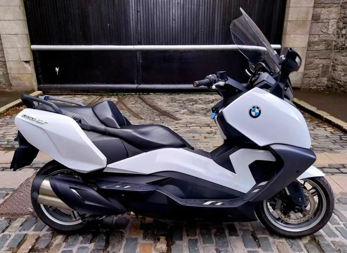 161 BMW 650GT - Image 2