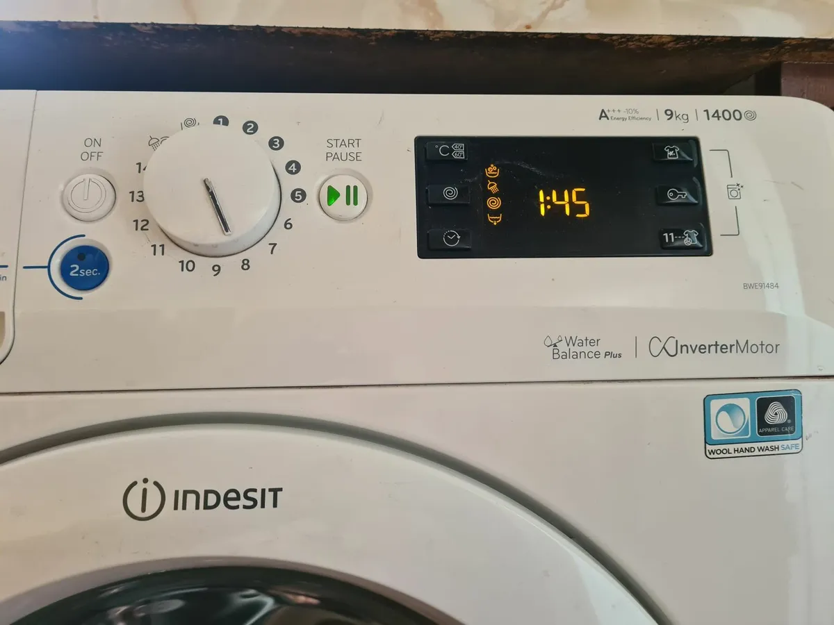Washing machine - Image 2