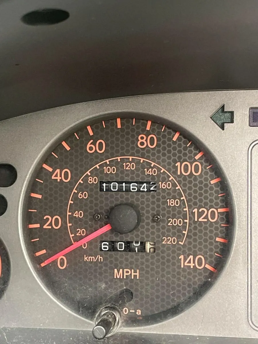 G6 Toyota Corolla 1997 - Image 3