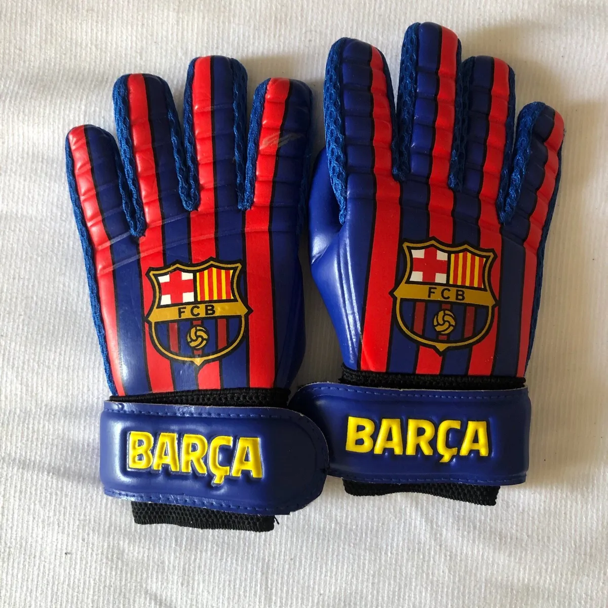 FCB goalkeeper gloves - Image 1