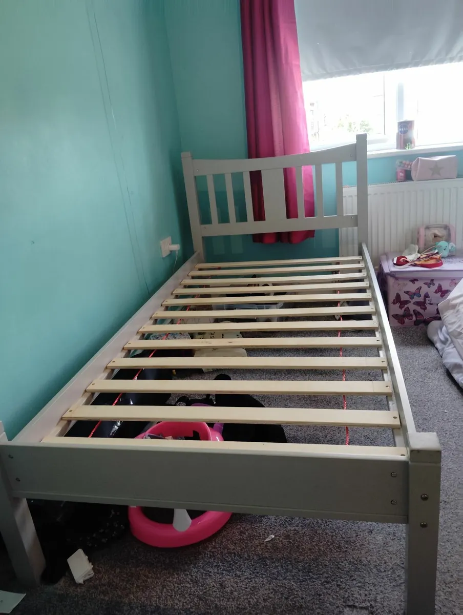 2 x Single bed frame 100 each - Image 1