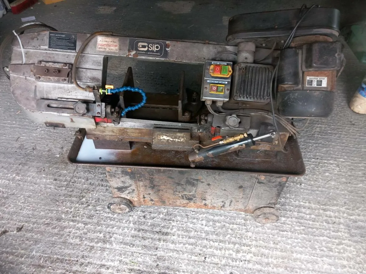 Metal bandsaw 240v - Image 1