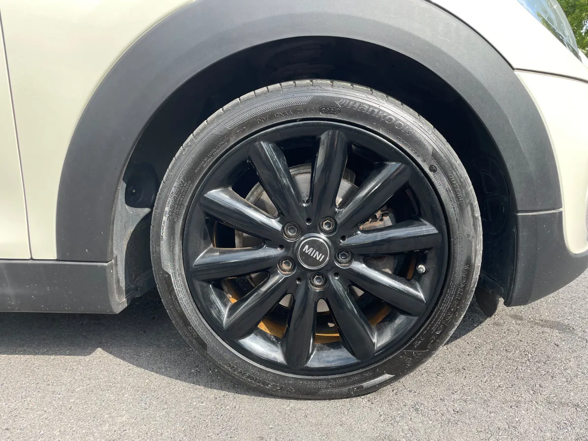 1.5 - COOPER - HALF LEATHER - BLACK PACK - LOW KMS - Image 2