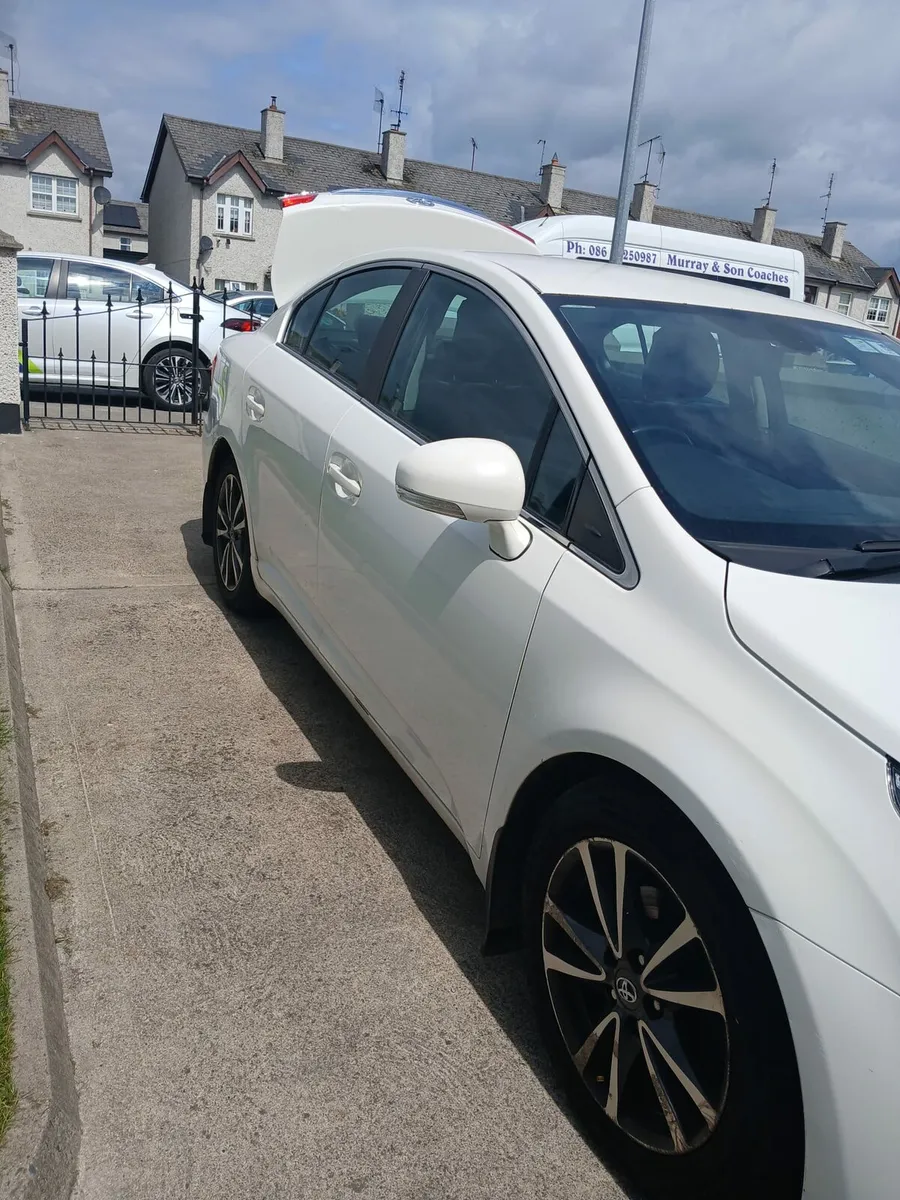 Car - Image 4