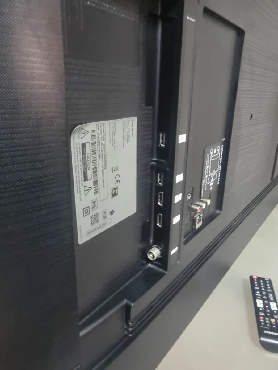 50" Samsung 4k HDR Crystal Smart LED TV - Image 4