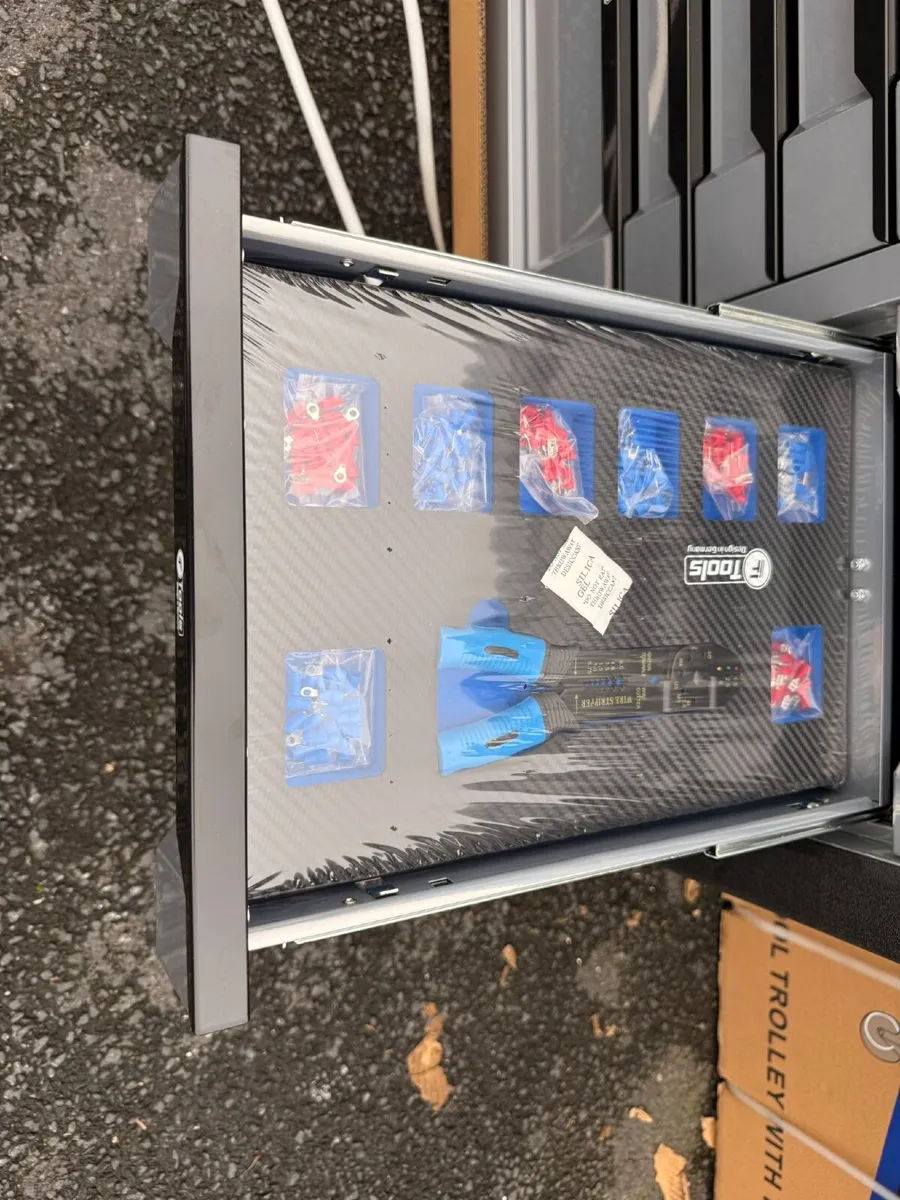 Brand new 12 drawer tool chest - Image 4