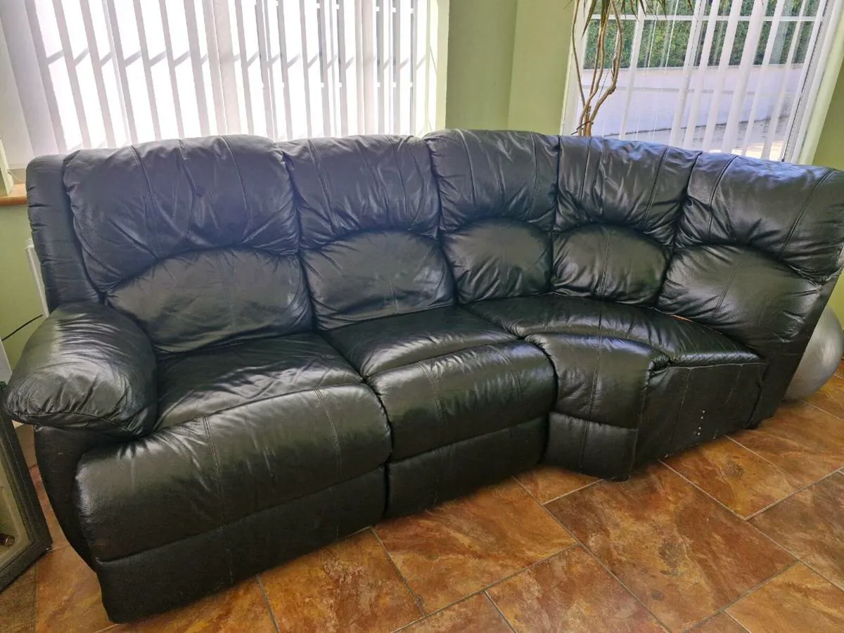 3 Seater Leather corner sofa