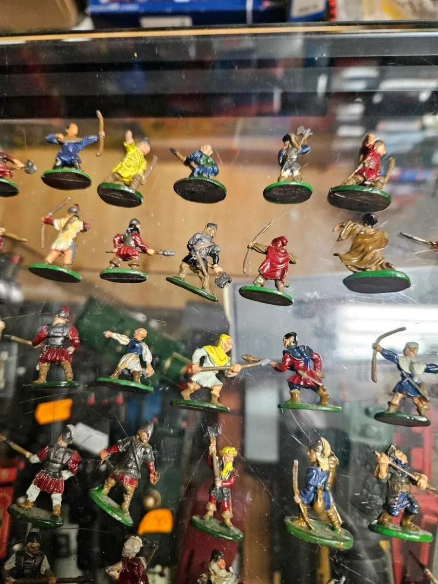 War Hammer Figures Merlin Archers 70 pieces - Image 3