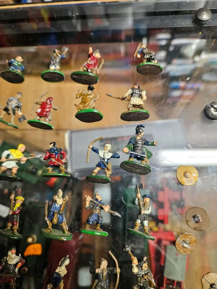 War Hammer Figures Merlin Archers 70 pieces - Image 4