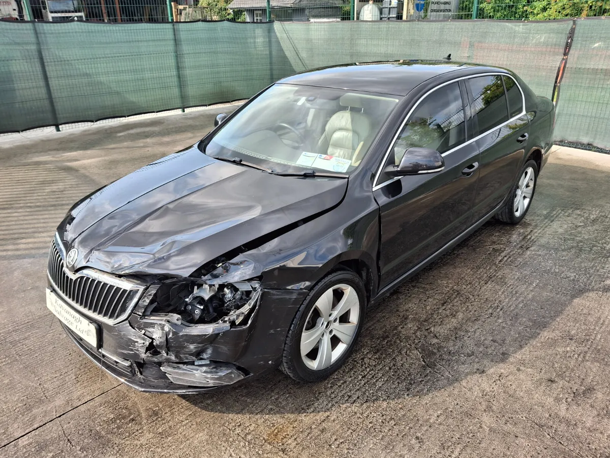 2014 Skoda Superb   2.0 Tdi  Automatic - Image 2