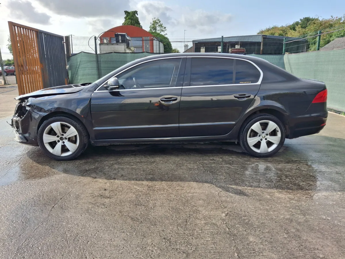 2014 Skoda Superb   2.0 Tdi  Automatic - Image 3