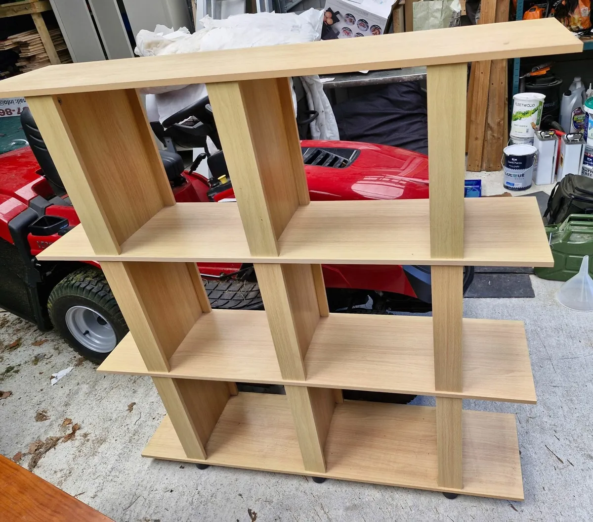 Beech Shelfing display unit