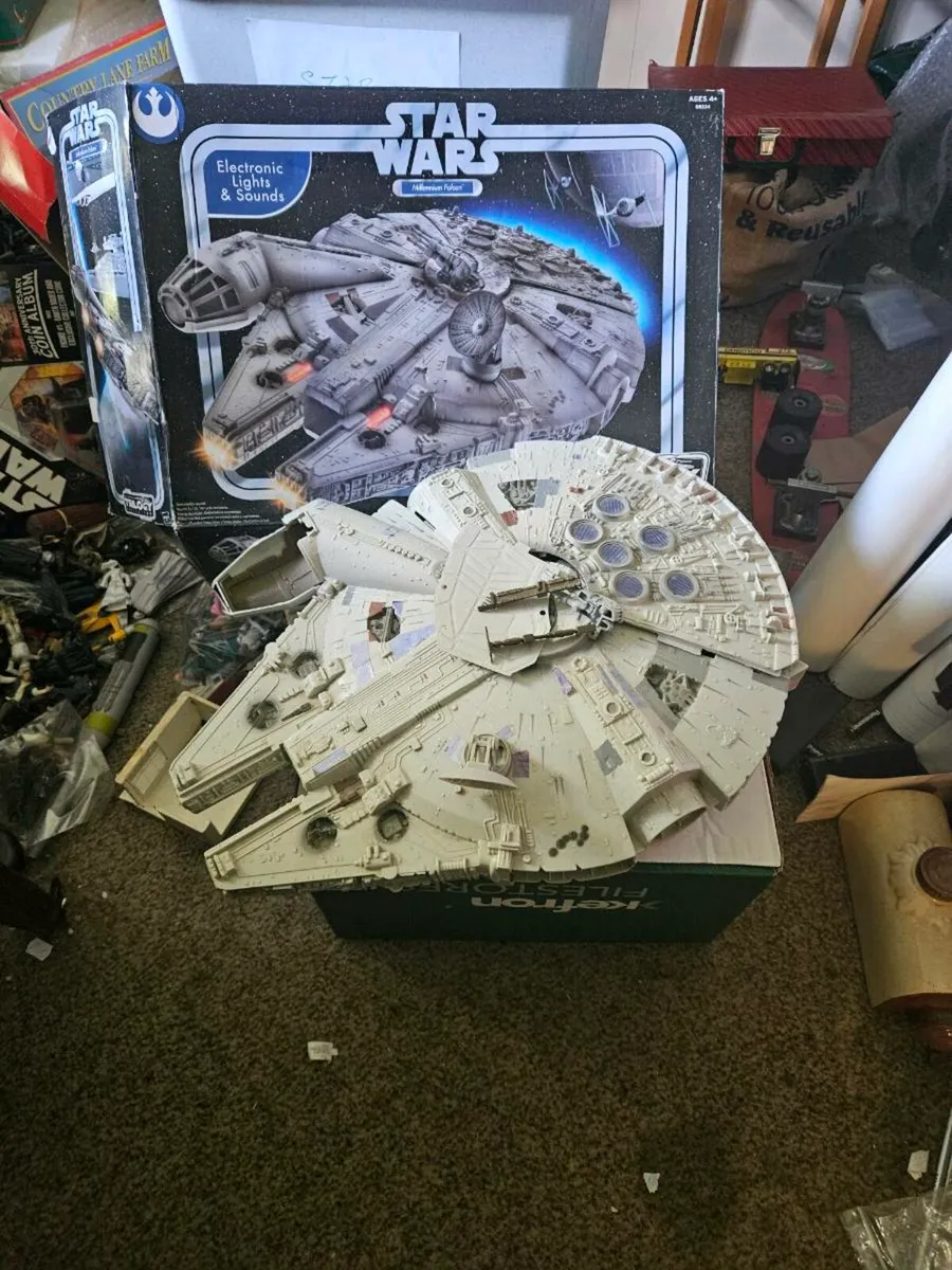 Star Wars Millennium Falcon - Image 1