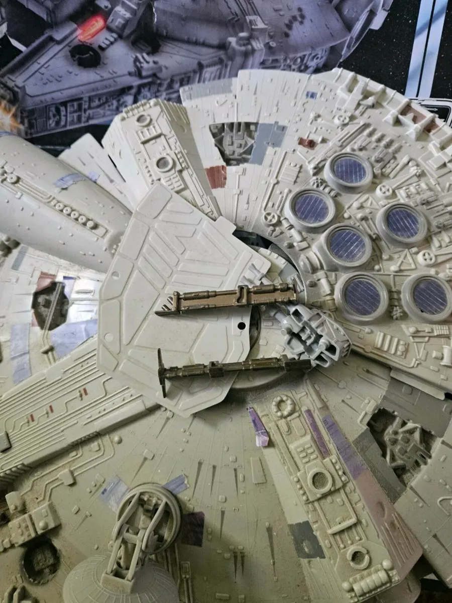 Star Wars Millennium Falcon - Image 3