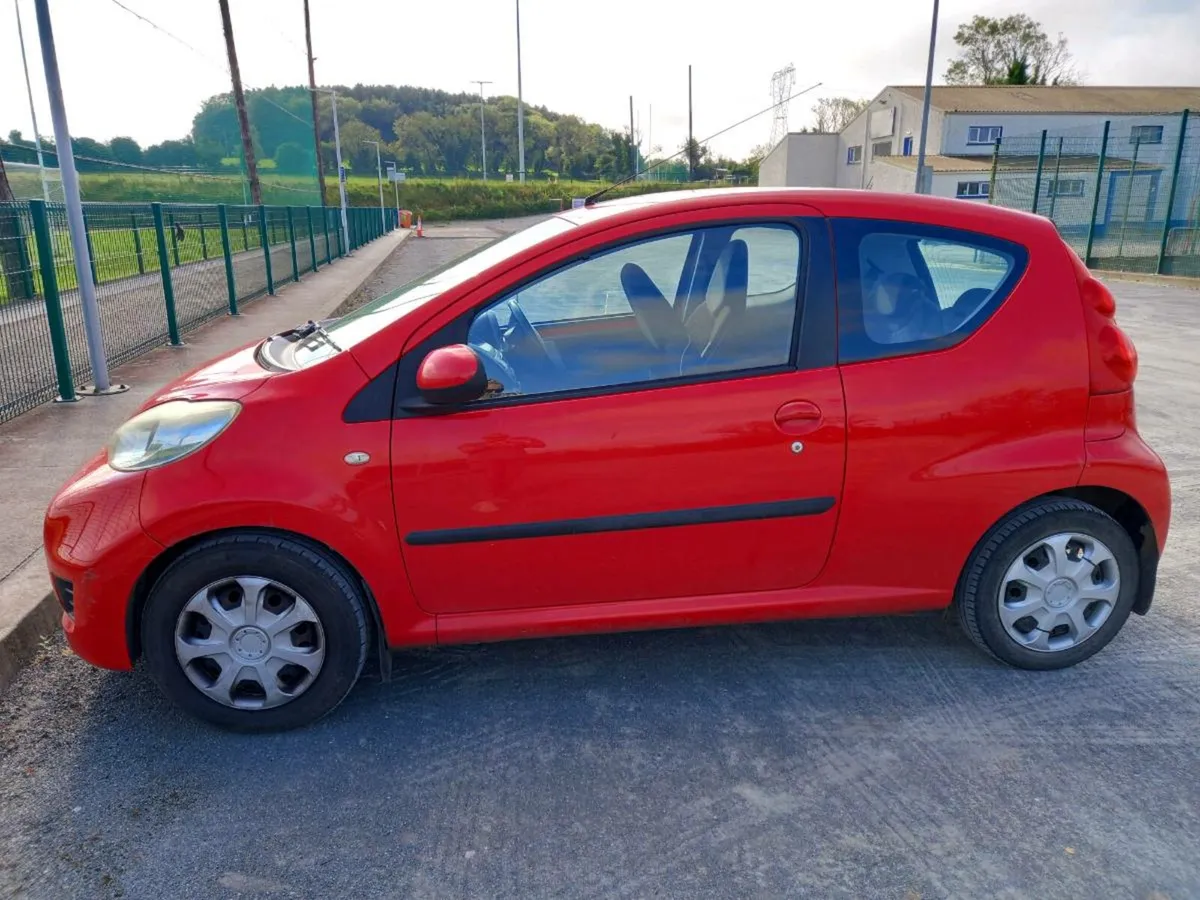 Peugeot 107 serviced excellent condition - Image 2