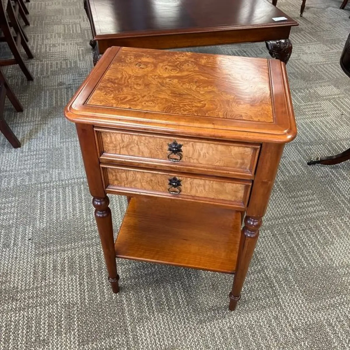 Charles Barr walnut occasional beside table. Enclo - Image 1