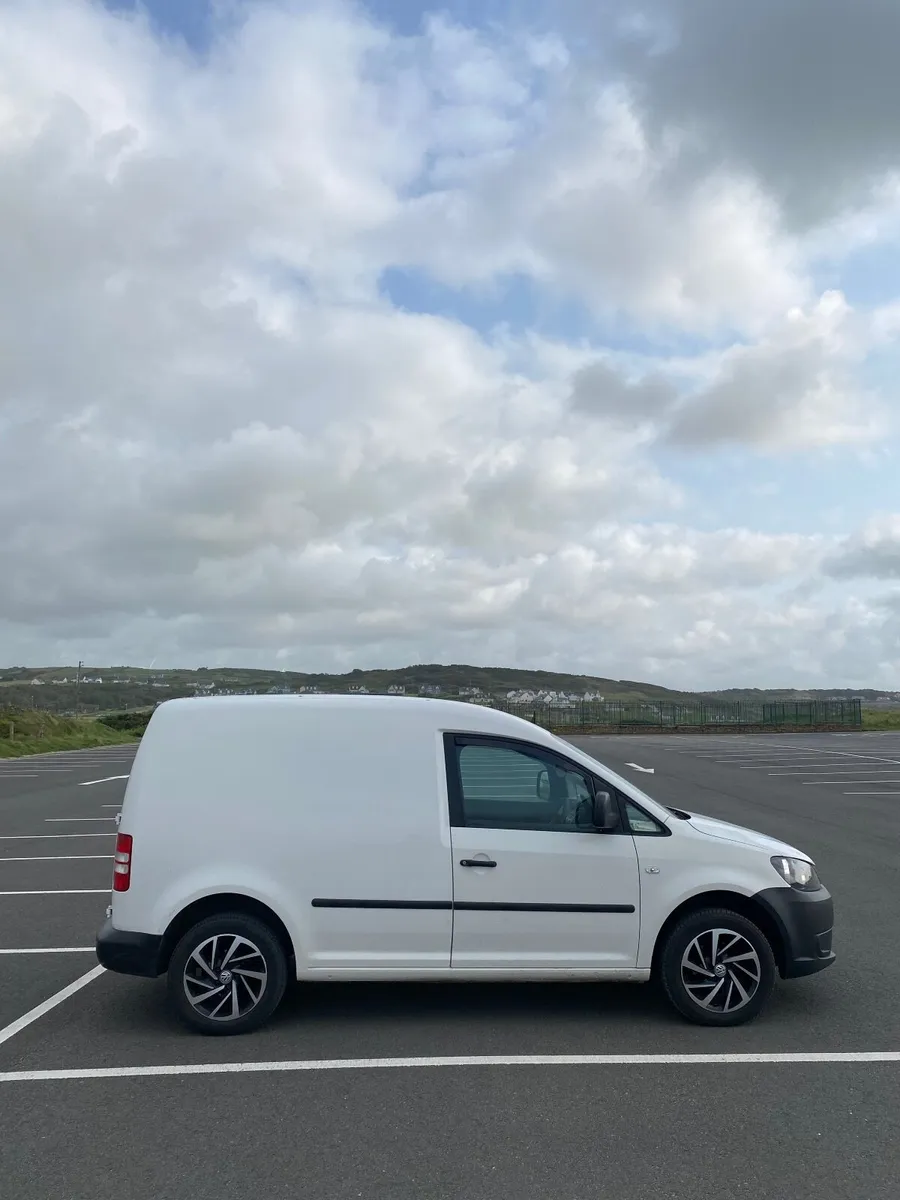 Volkswagen Caddy Startline 2017 - Image 3