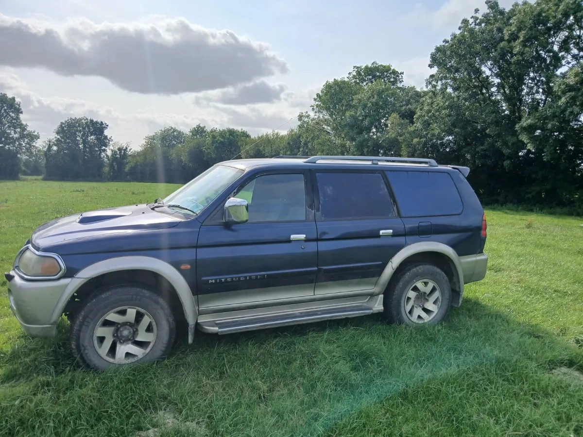 Mitsubishi Pajero Sport - Image 2