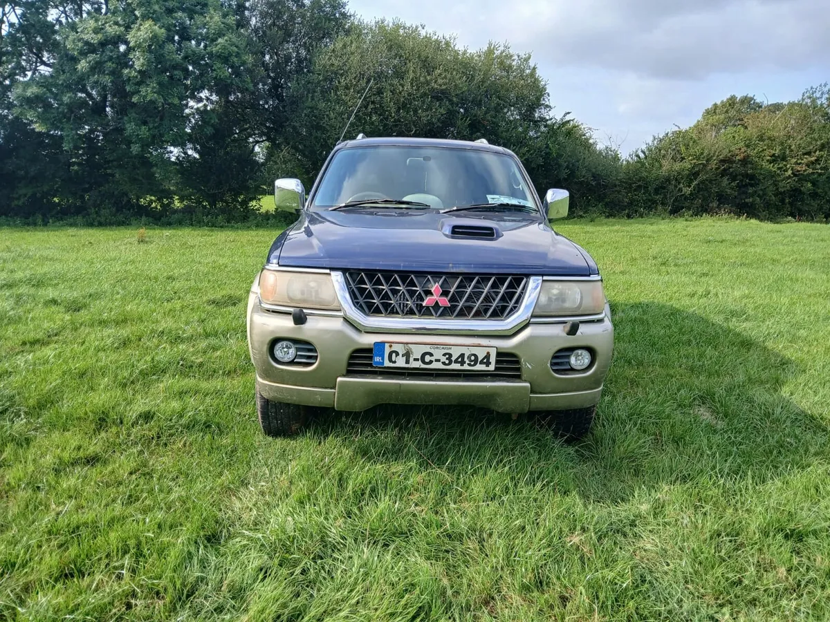 Mitsubishi Pajero Sport - Image 3