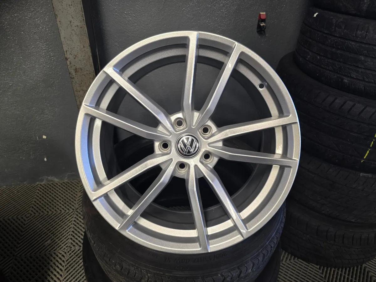 18" Volkswagen Pretoria Style (Single) - Image 1