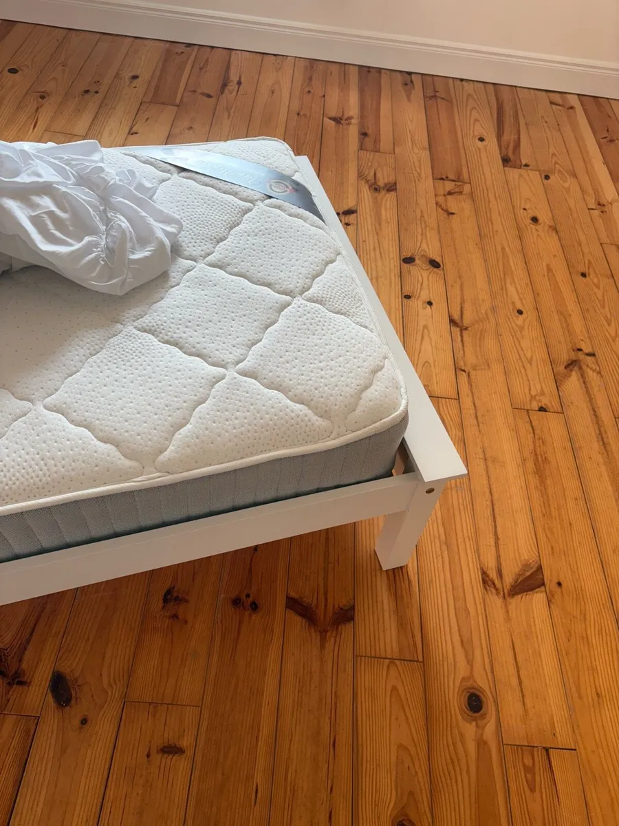 Bed - Image 4