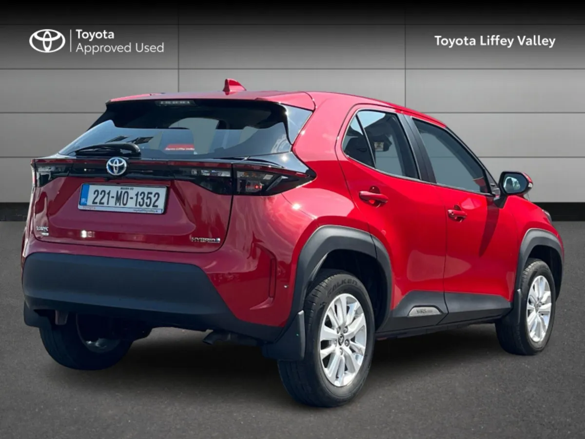 Toyota Yaris YARIS CROSS LUNA 4DR AUTO - Image 2